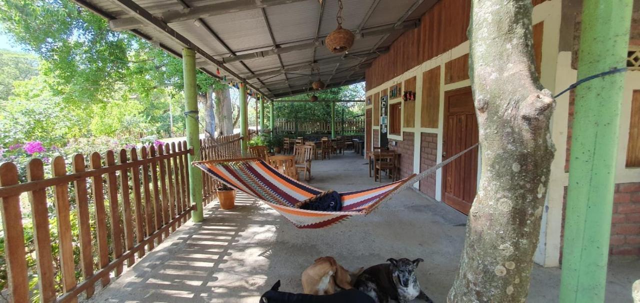 B&B, Family Run Homestay, Hospedaje La Penita Altagracia Zewnętrze zdjęcie