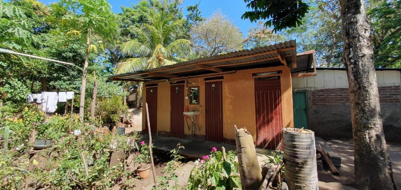 B&B, Family Run Homestay, Hospedaje La Penita Altagracia Zewnętrze zdjęcie