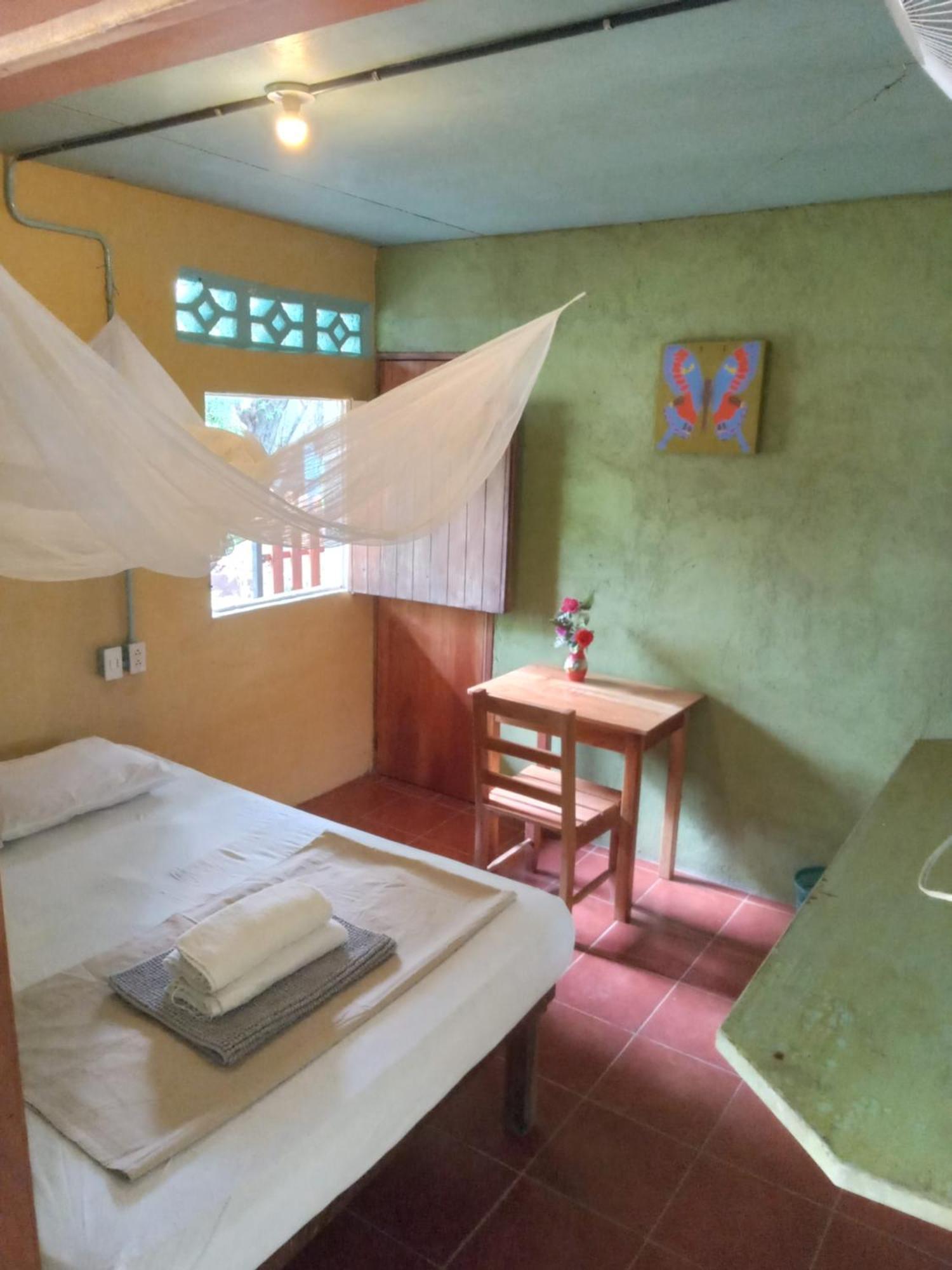 B&B, Family Run Homestay, Hospedaje La Penita Altagracia Zewnętrze zdjęcie