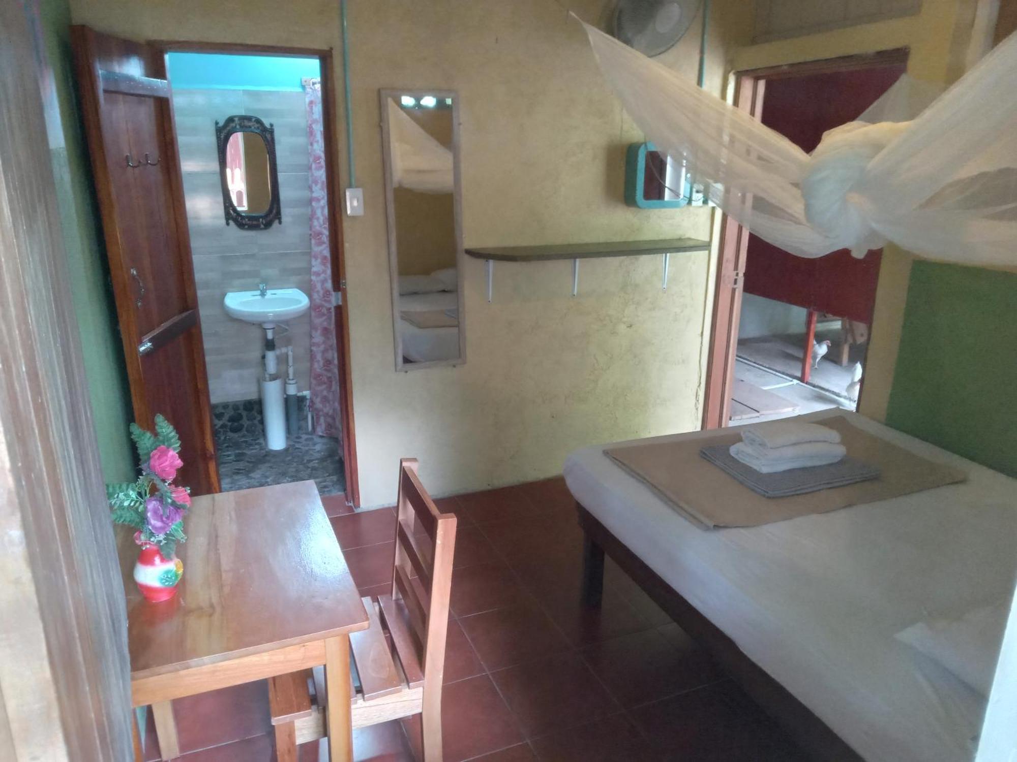 B&B, Family Run Homestay, Hospedaje La Penita Altagracia Zewnętrze zdjęcie